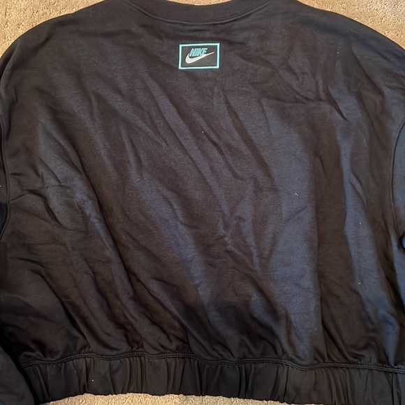 Nike NWT Black Oversized Cropped Sweatshirt. Size Medium. - Picture 6 of 8